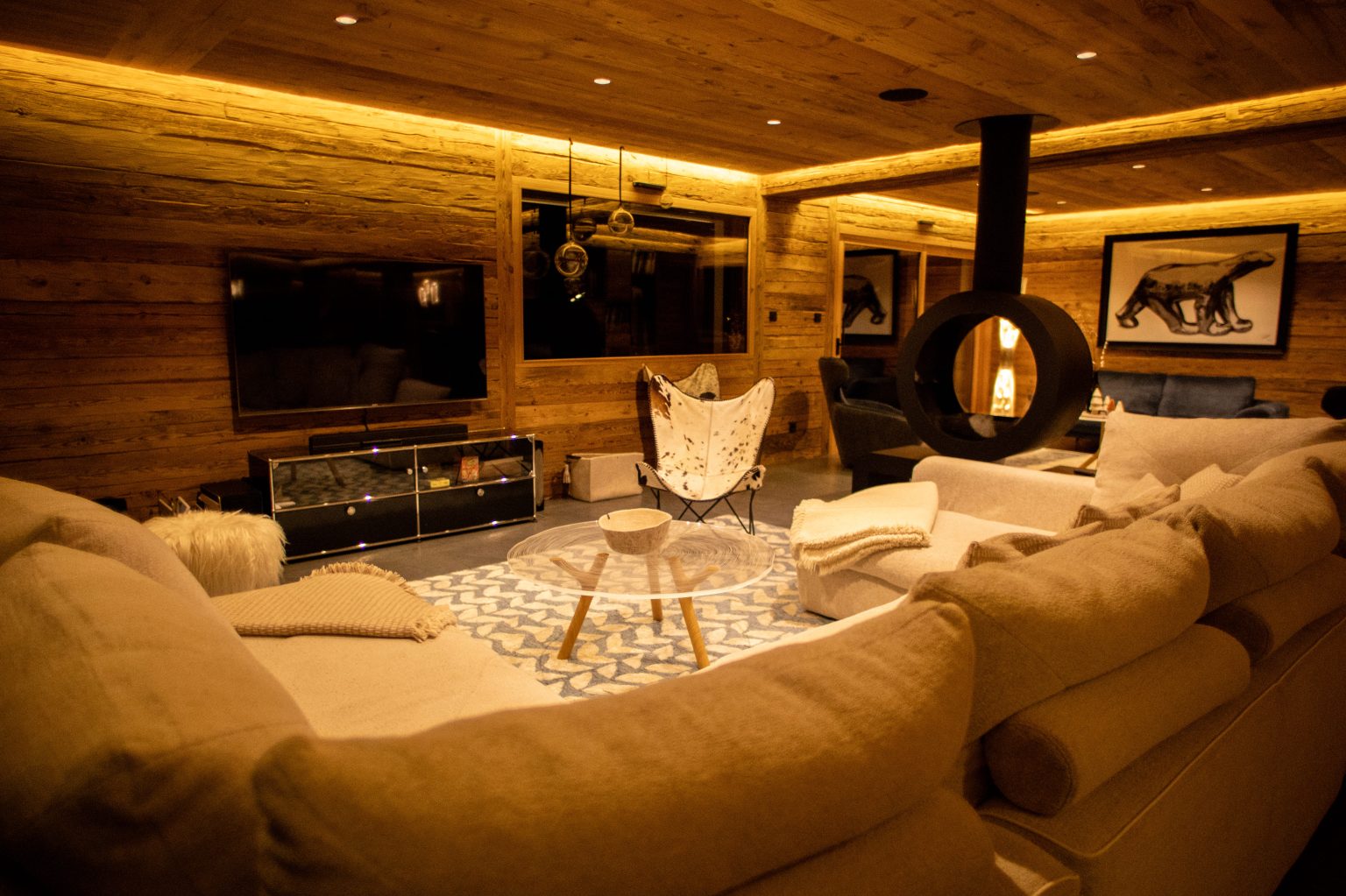 salon-chaleureux-la-clusaz